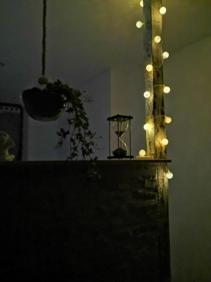 Studio zen et cosy, neuf en pleine ville Saint-Claude Buitenkant foto