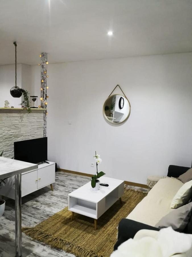 Studio zen et cosy, neuf en pleine ville Saint-Claude Buitenkant foto